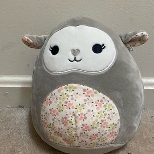 Elea the Lamb 8" Easter squishmallow
